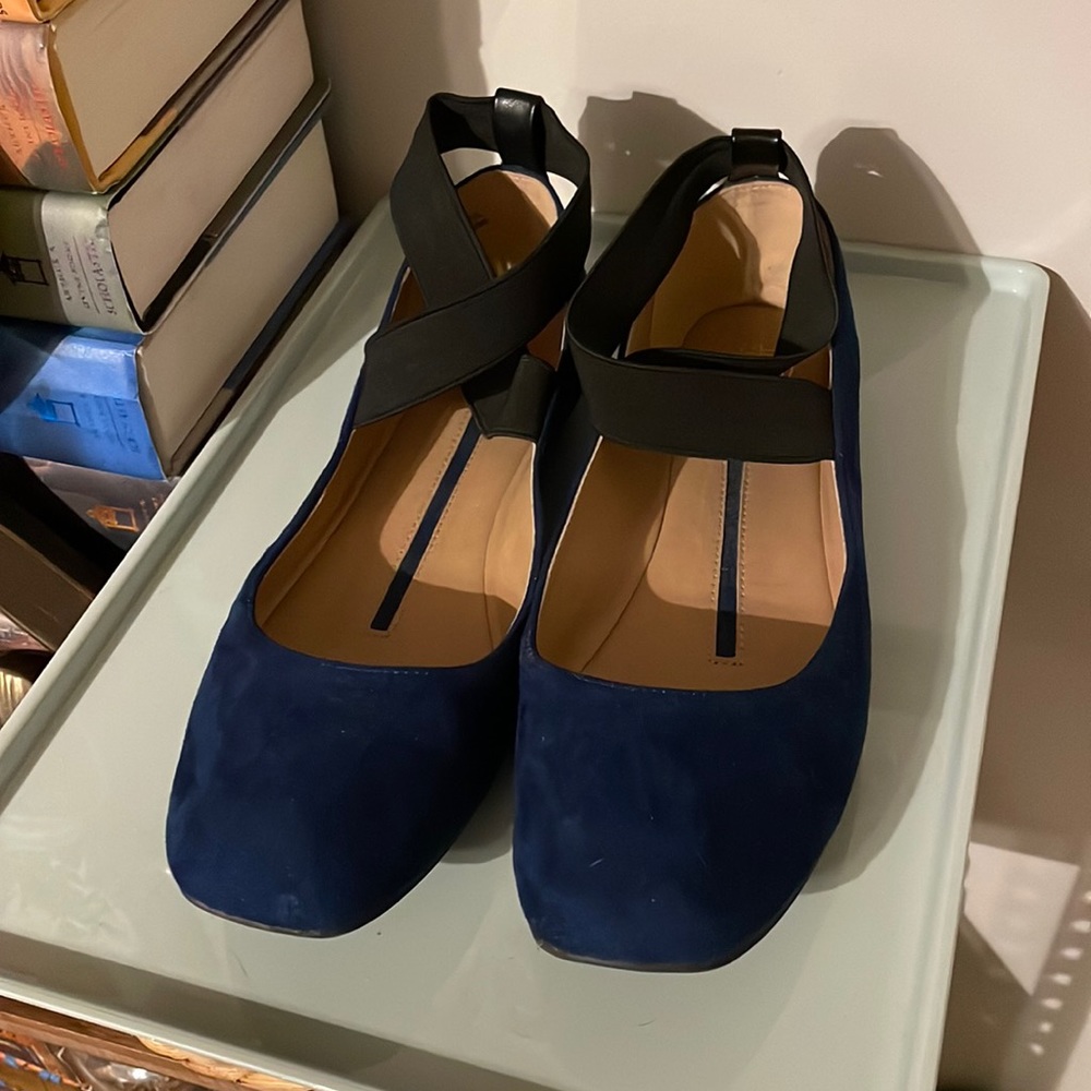 Navy Blue Ballet Flats with Black Elastic Strap VGUC New Directions Size 10